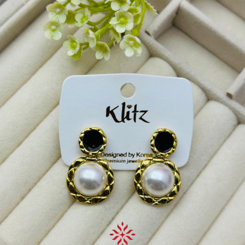 Regal Pearl Buttons