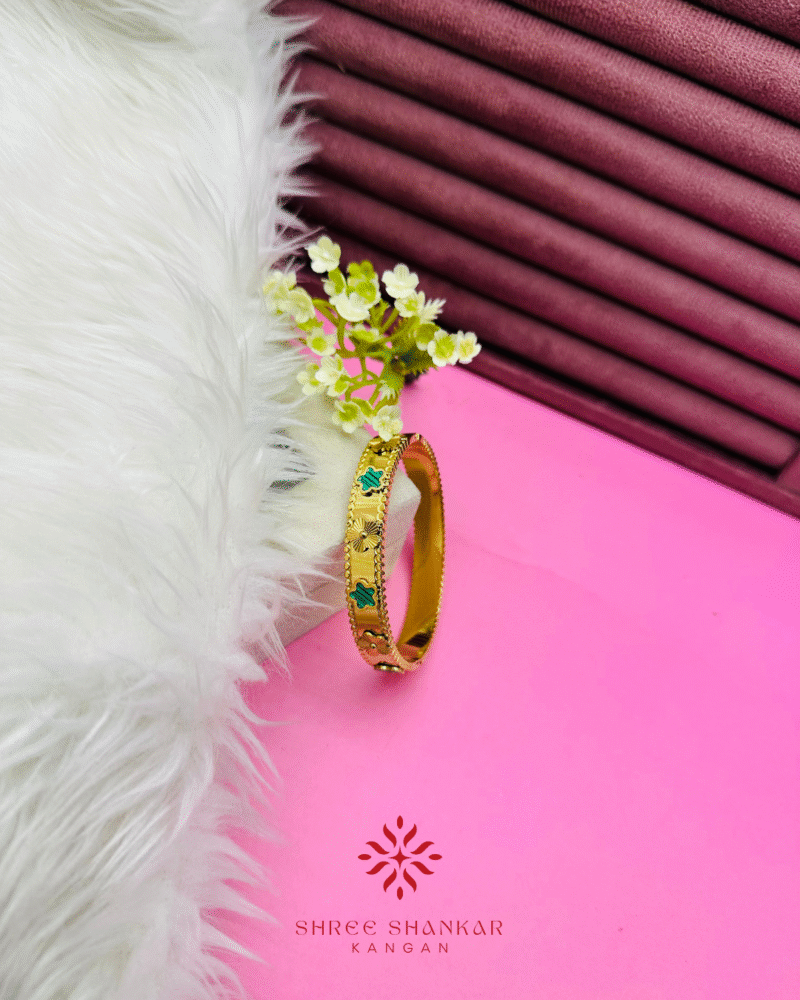Clover Bangle