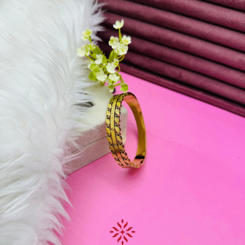 Patterned Kada
