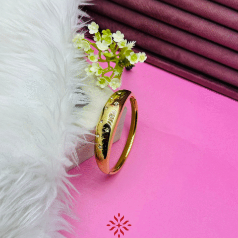 Gold-plated Bangle bracelet