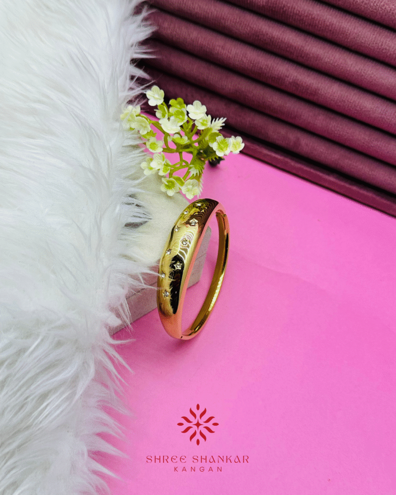 Gold-plated Bangle bracelet