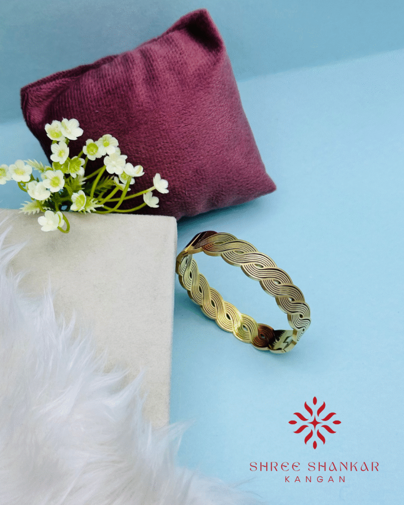 Off Gold Bangle