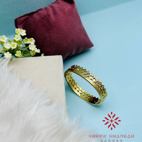 Crown Bangle
