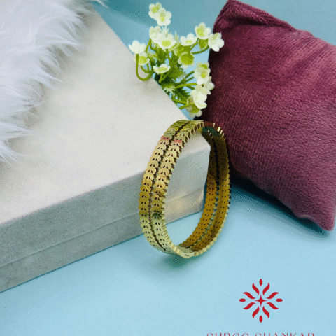 Thin Leaf Bracelet