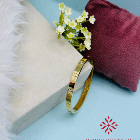 Embossed Diamond Bracelet