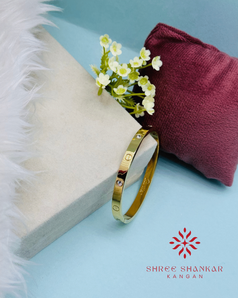 Embossed Diamond Bracelet