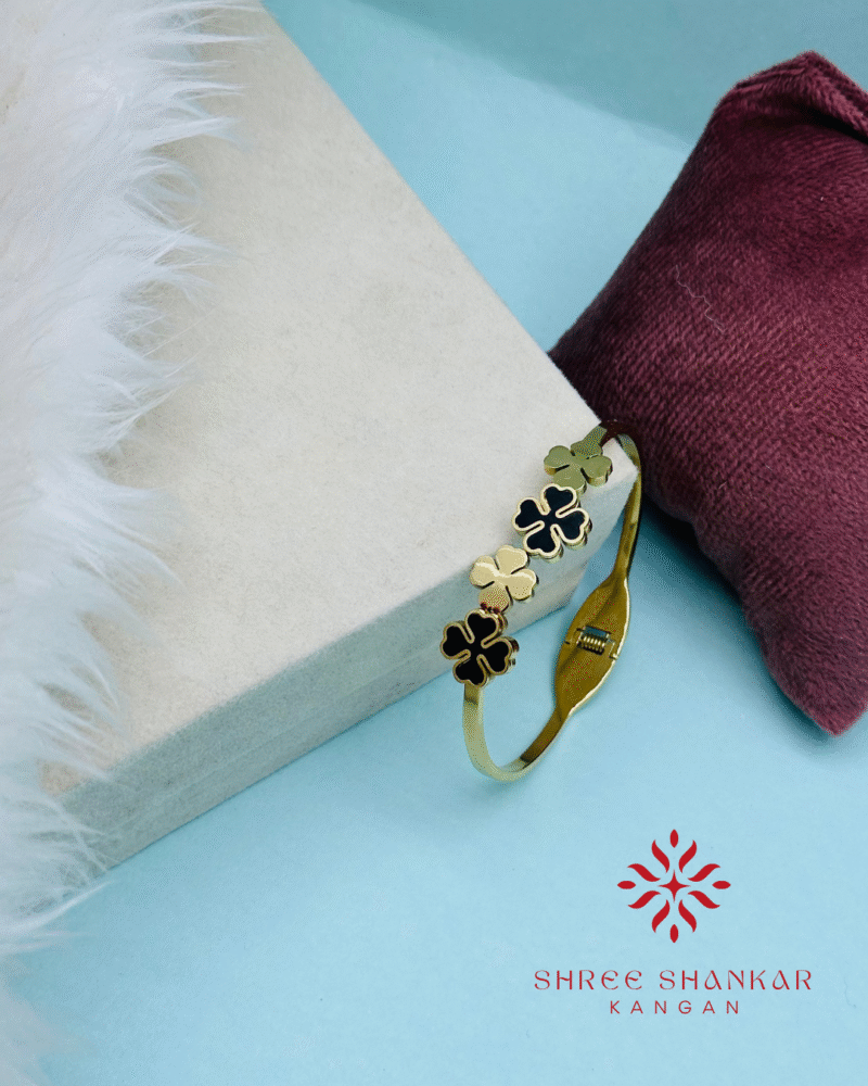 Black Golden Flower Bracelet