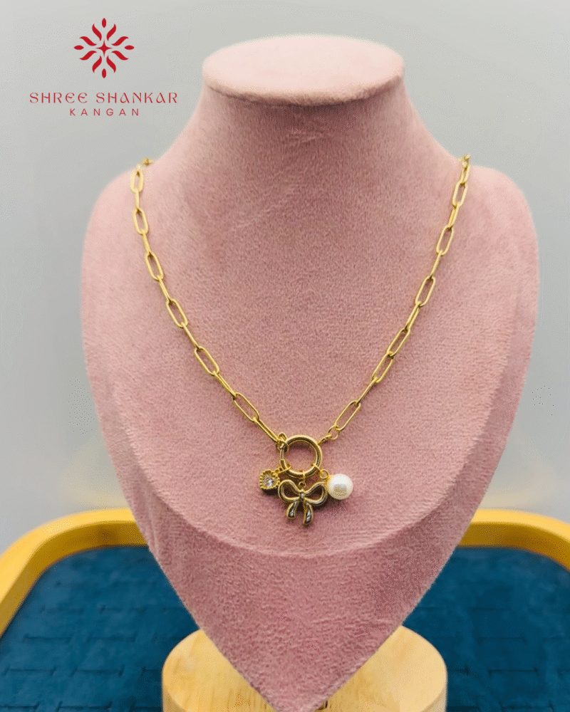 Bow Pearl Chain